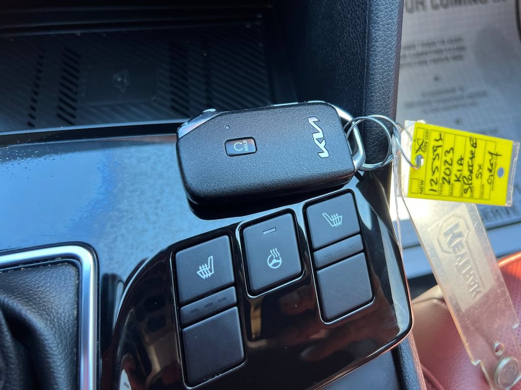 Used 2023 Kia Sportage SX AWD/4WD image 31