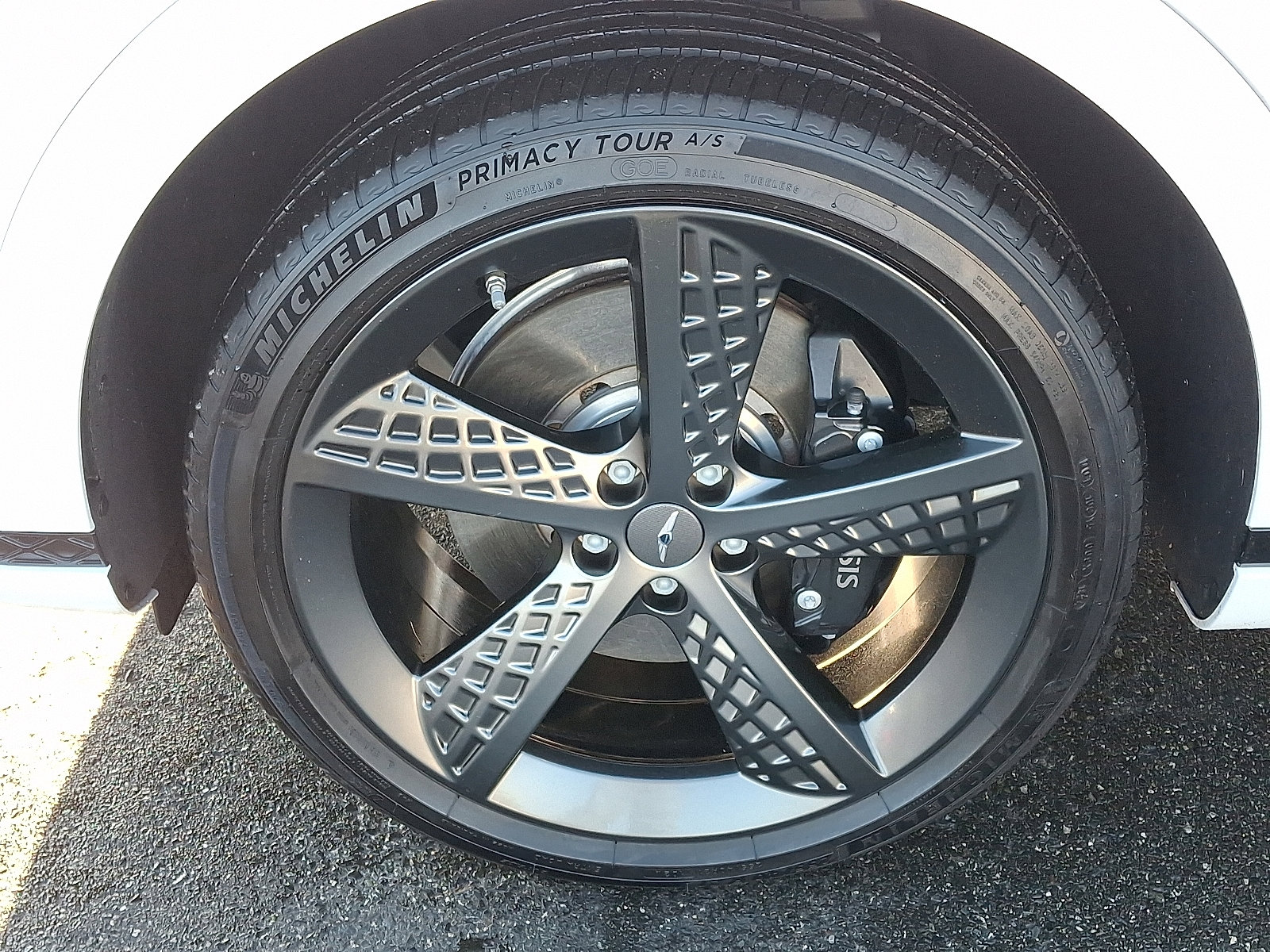 Certified 2025 Genesis GV70 3.5T Sport w/ Sport Advanced Package image 28