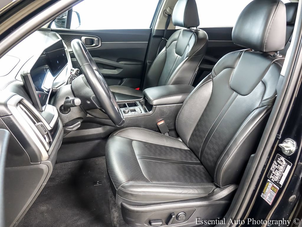 Used 2024 Kia Sorento S image 9