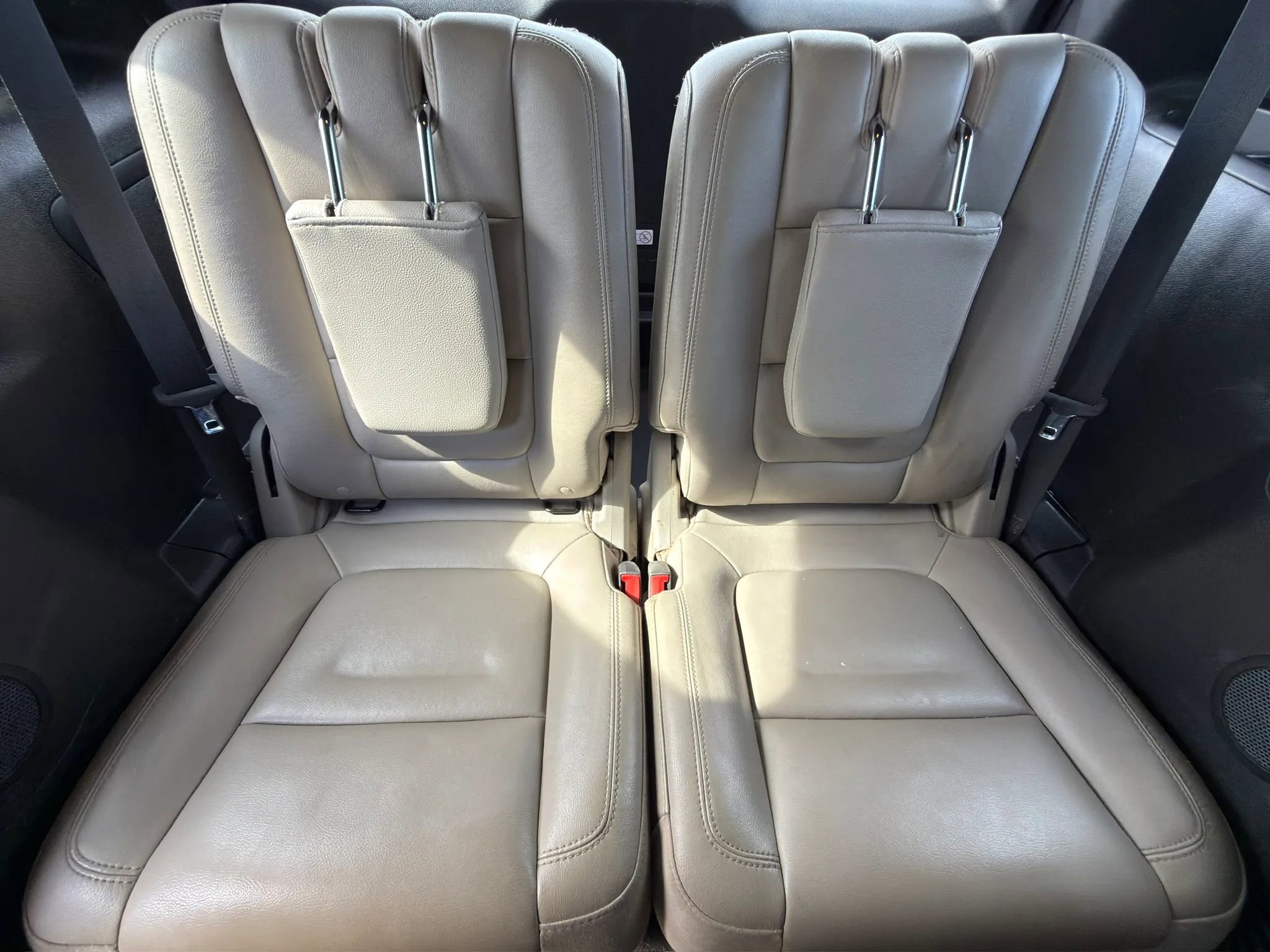 Used 2014 Ford Explorer XLT w/ Equipment Group 202A AWD/4WD image 23