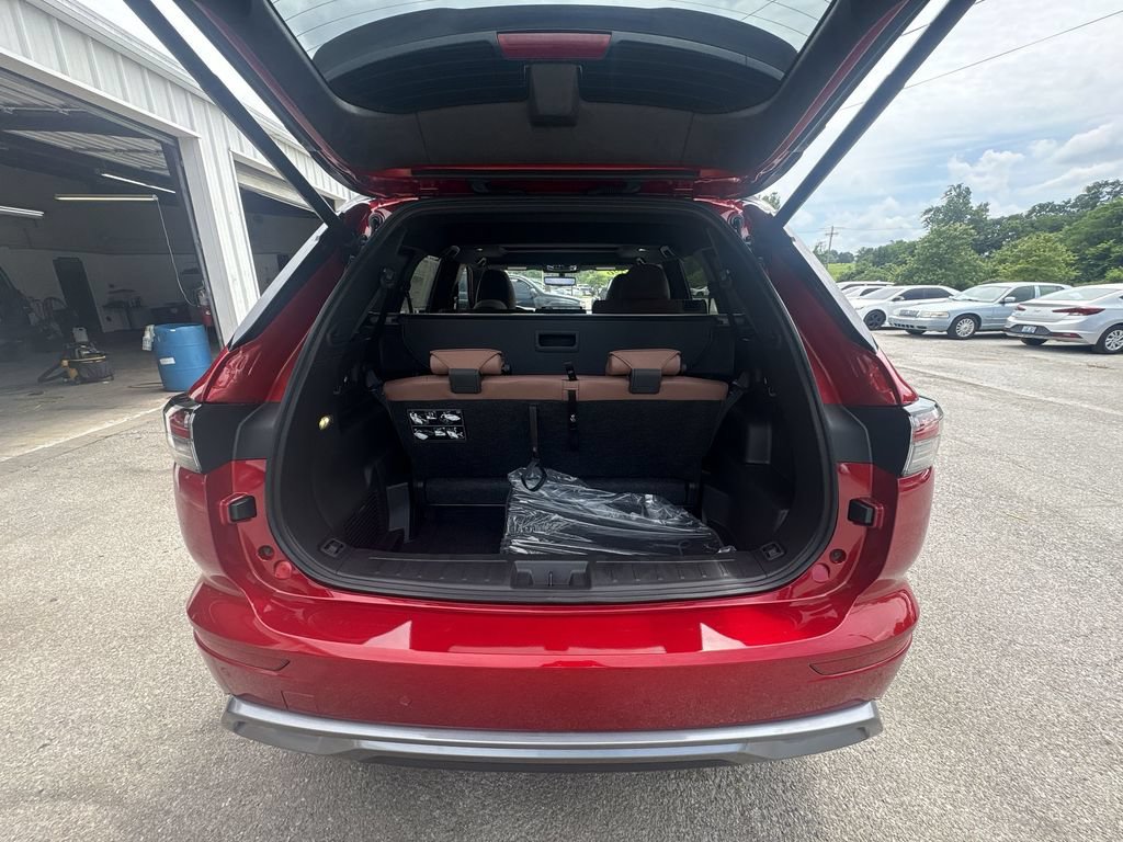 New 2026 Mitsubishi Outlander SEL FWD image 25