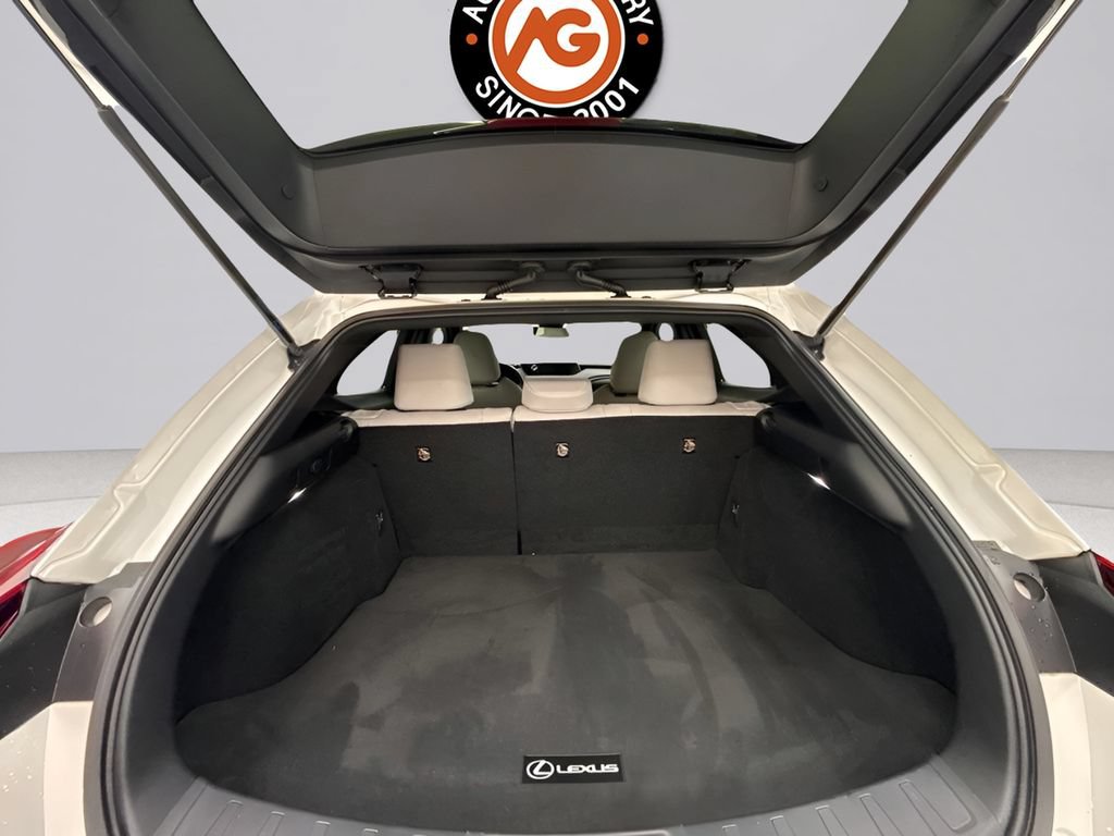 Used 2021 Lexus UX 200 w/ Accessory Package (Z1) FWD image 29