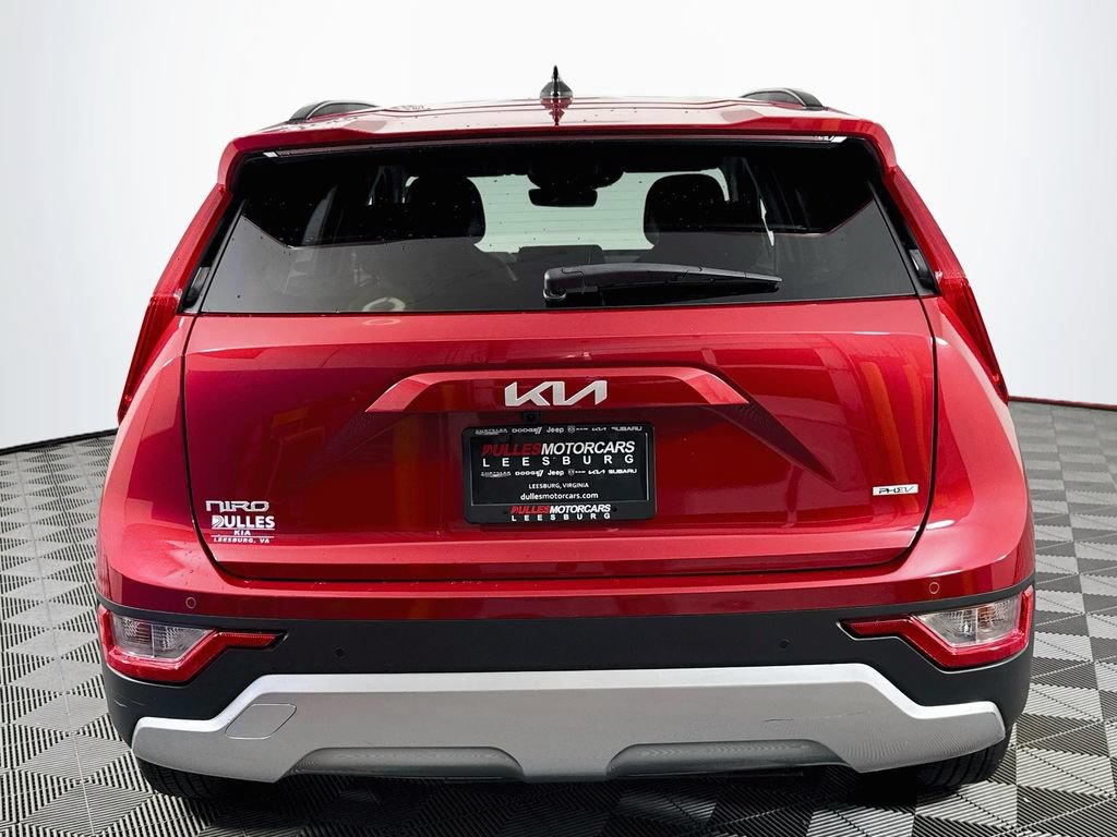 Used 2025 Kia Niro EX w/ EX Cold Weather Package FWD image 6