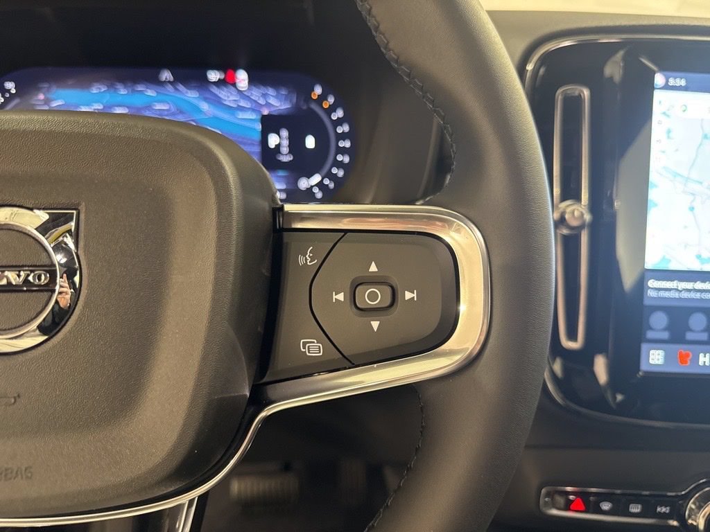 New 2026 Volvo XC40 B5 Ultra w/ Climate Package AWD/4WD image 10