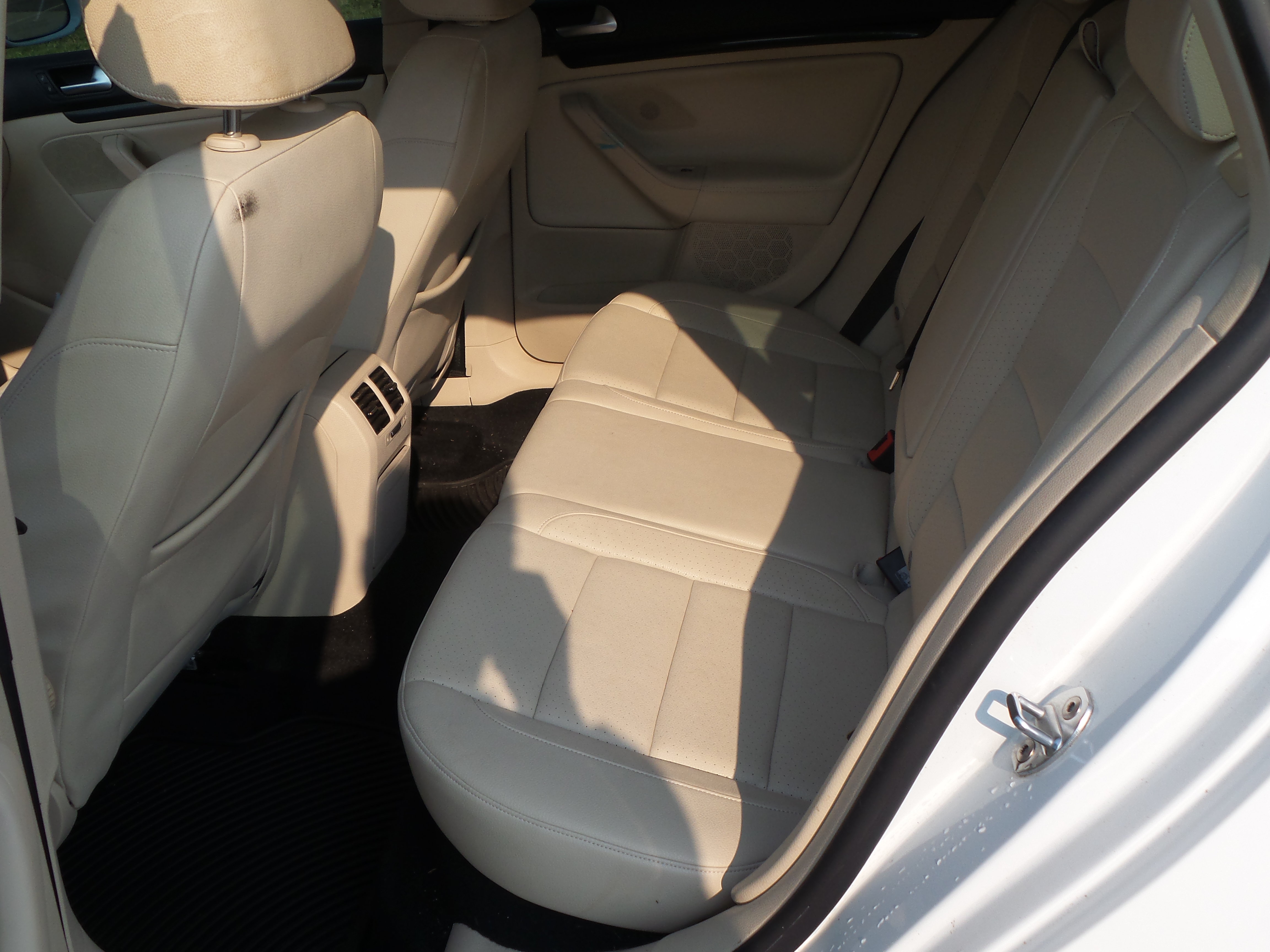 Used 2014 Volkswagen Jetta TDI FWD image 32