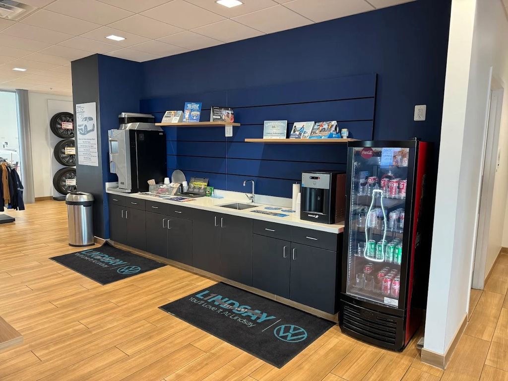 Certified 2025 Volkswagen Golf R Black Edition image 28