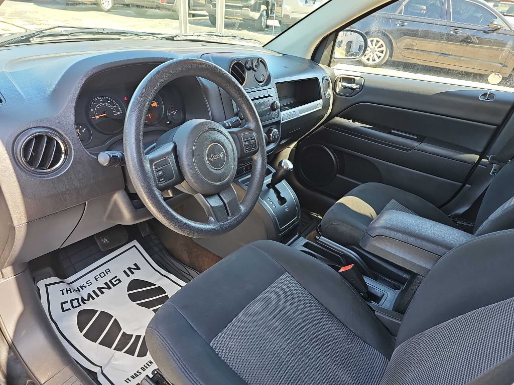 Used 2015 Jeep Compass Sport w/ Power Value Group FWD image 9