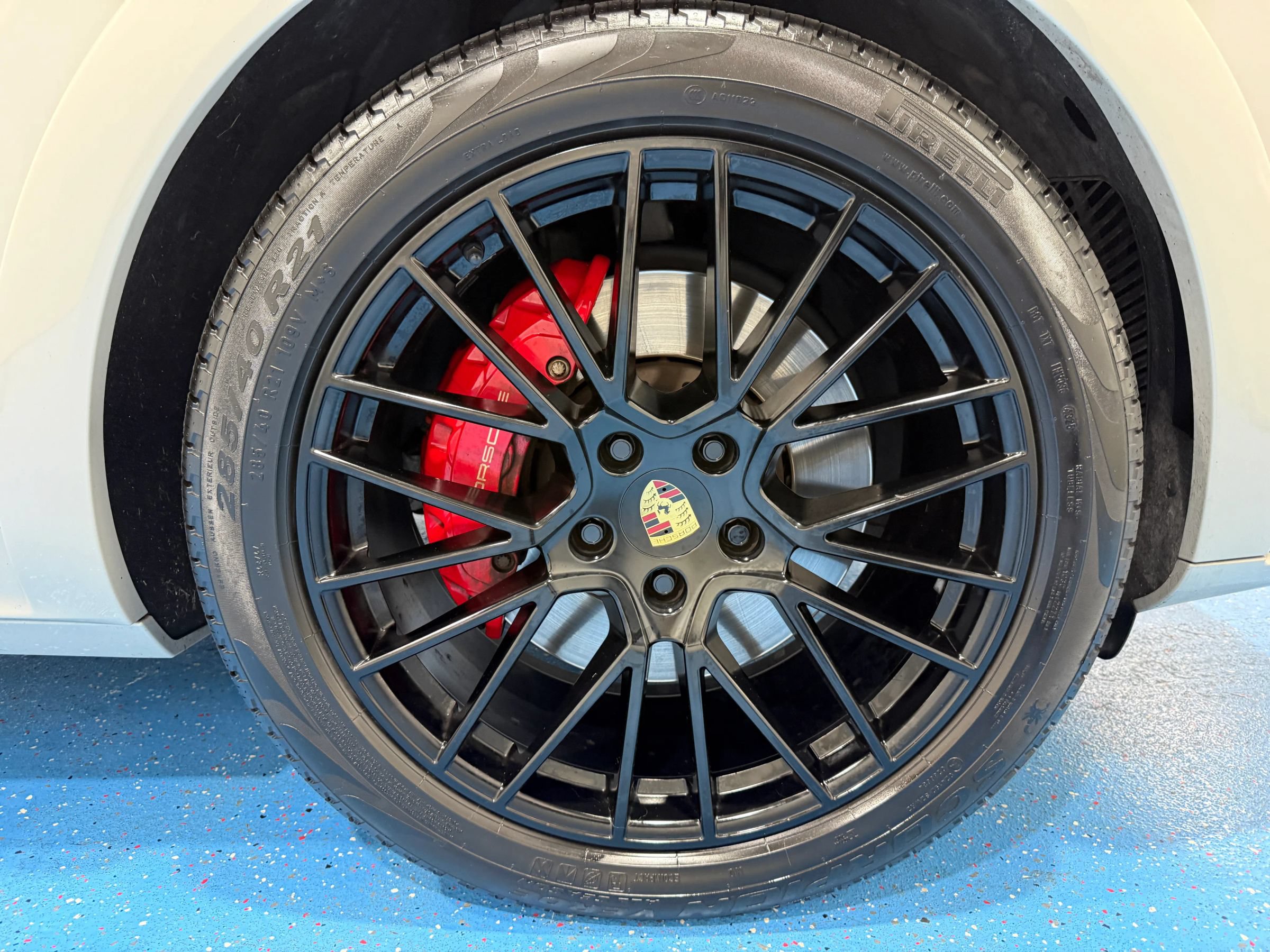 Used 2021 Porsche Cayenne GTS AWD/4WD image 49