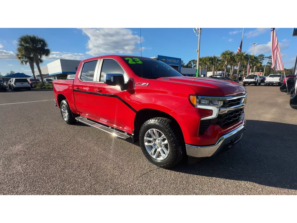 Used 2023 Chevrolet Silverado 1500 LT w/ Z71 Off-Road Package AWD/4WD image 8