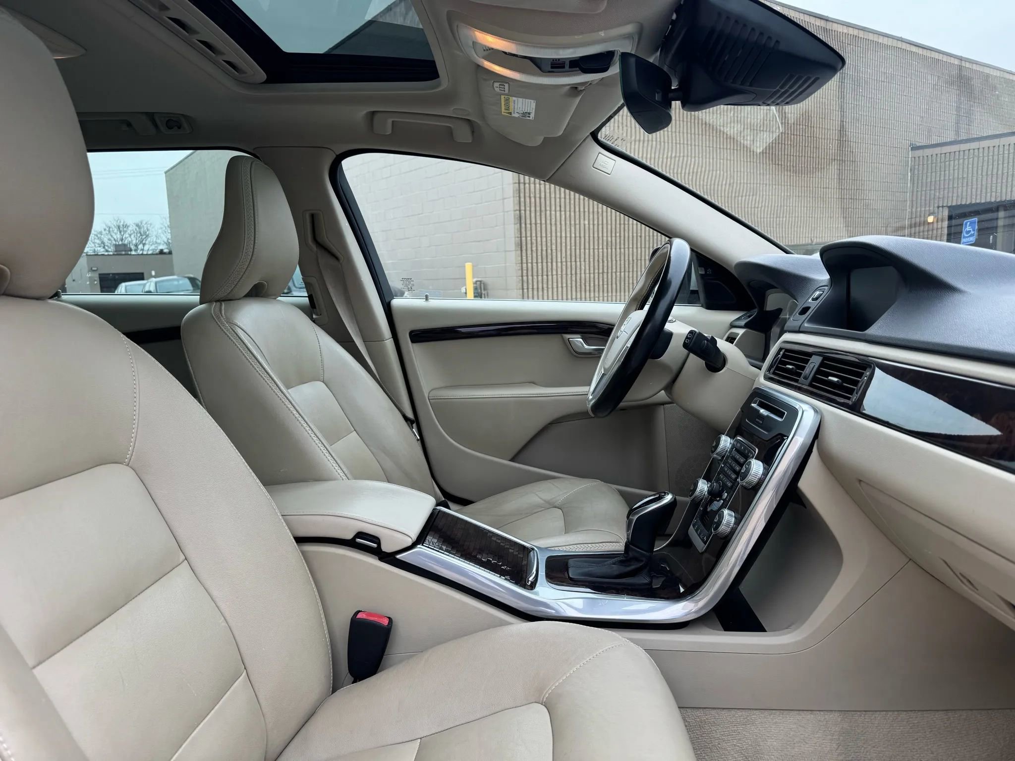 Used 2015 Volvo XC70 T5 Platinum image 26