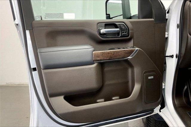 Used 2023 GMC Sierra 2500 Denali w/ Denali Ultimate Package image 25