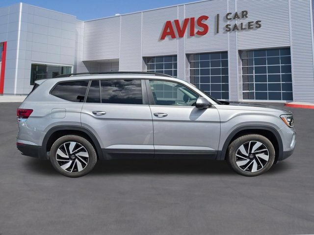 Used 2025 Volkswagen Atlas SE FWD image 5