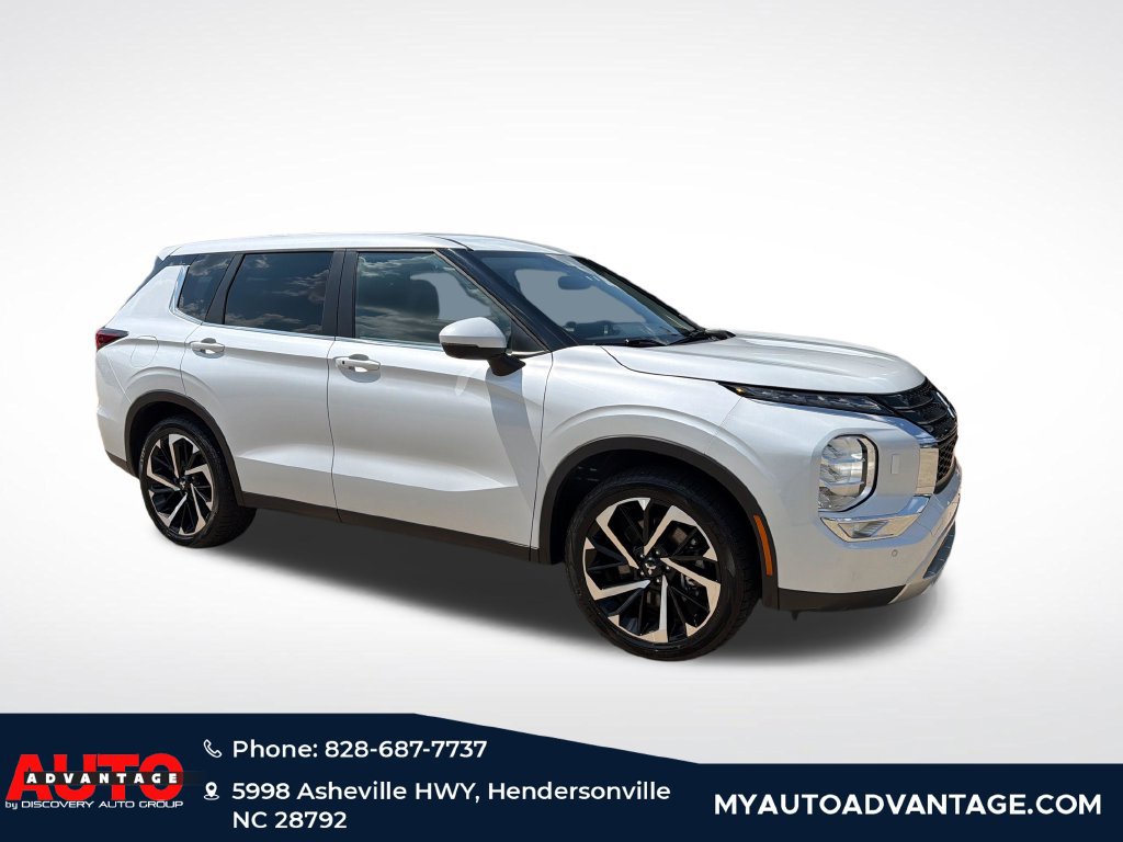 Used 2024 Mitsubishi Outlander SE