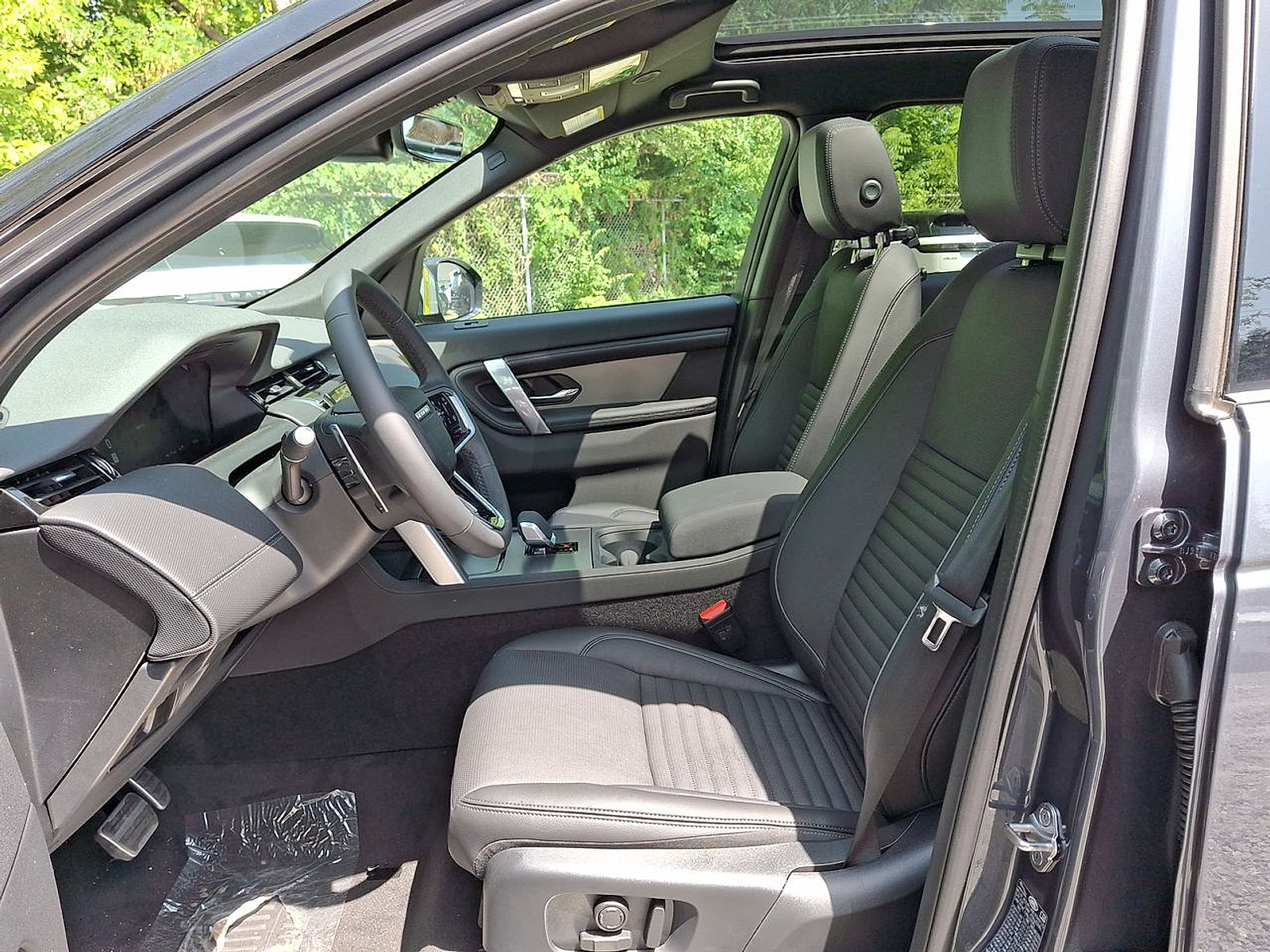 New 2026 Land Rover Discovery Sport Landmark AWD/4WD image 20