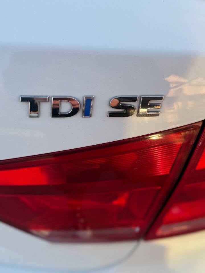 Used 2015 Volkswagen Passat TDI SE image 10