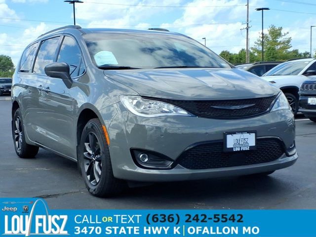 Used 2020 Chrysler Pacifica Touring-L w/ Advanced Safetytec Group AWD/4WD image 1