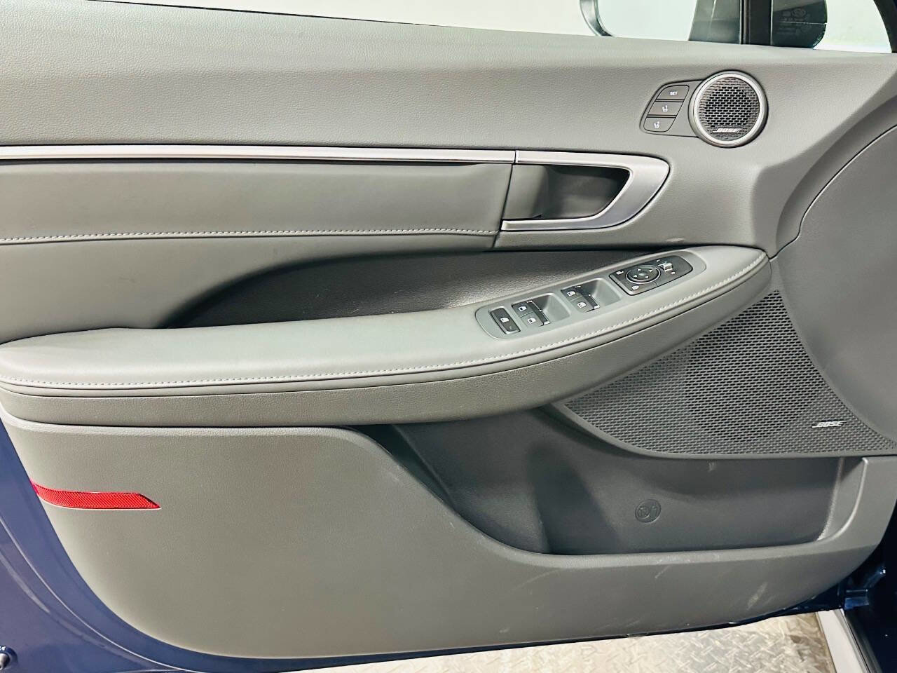 Used 2022 Hyundai Sonata Limited image 28