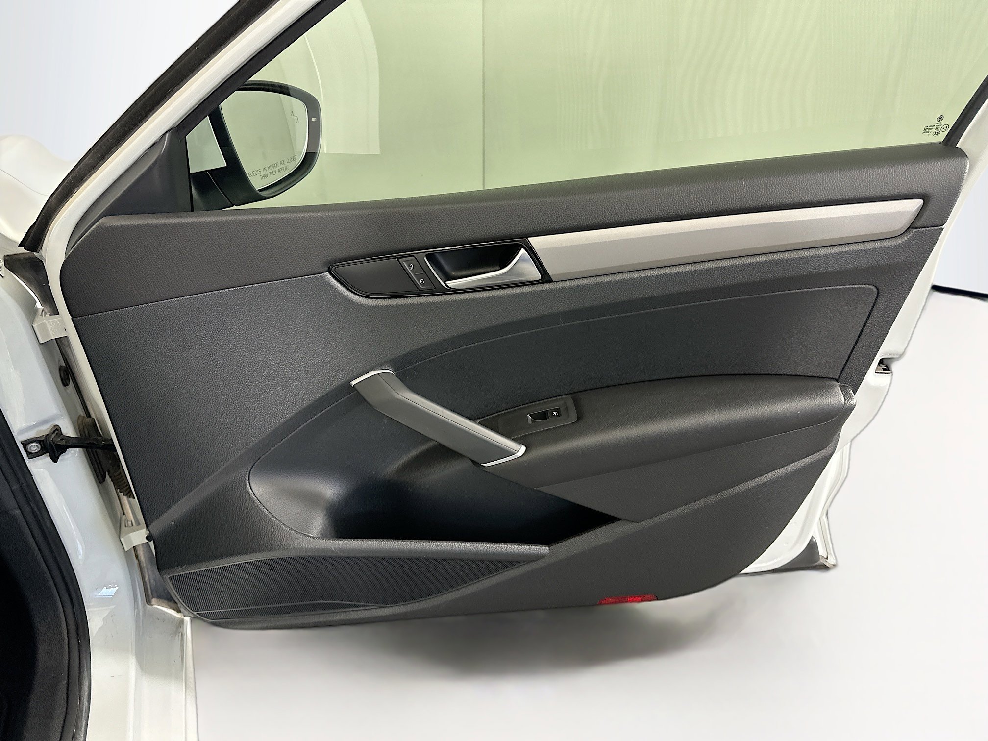 Used 2020 Volkswagen Passat 2.0T S image 30