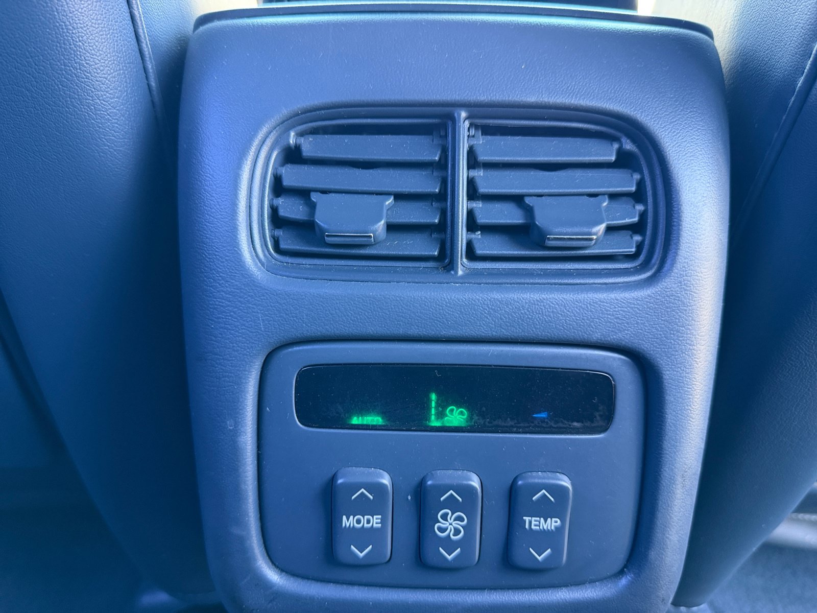 Used 2003 Cadillac De Ville Limousine FWD image 32