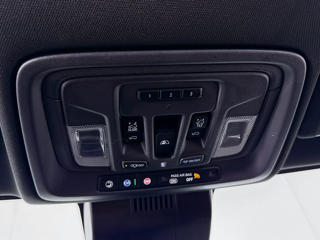 Used 2024 Chevrolet Silverado 3500 High Country w/ High Country Premium Package image 22