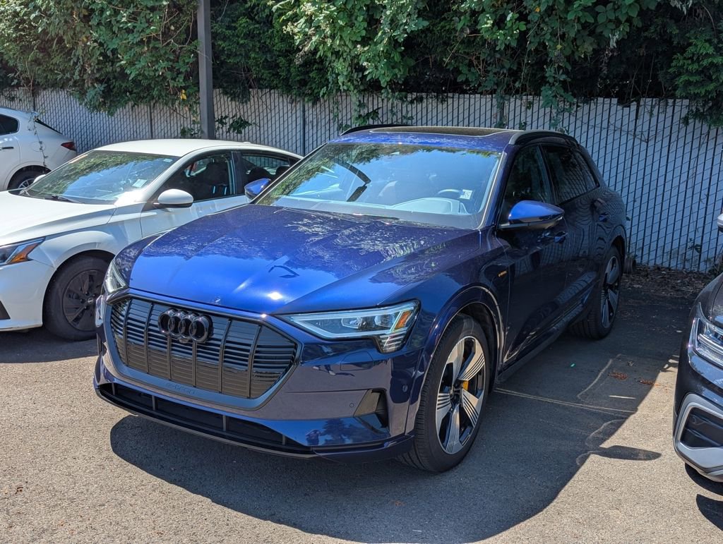 Used 2022 Audi e-tron Premium Plus w/ Premium Plus Package
