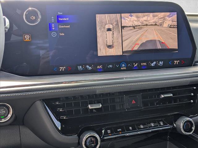 New 2026 Chevrolet Suburban Premier image 12