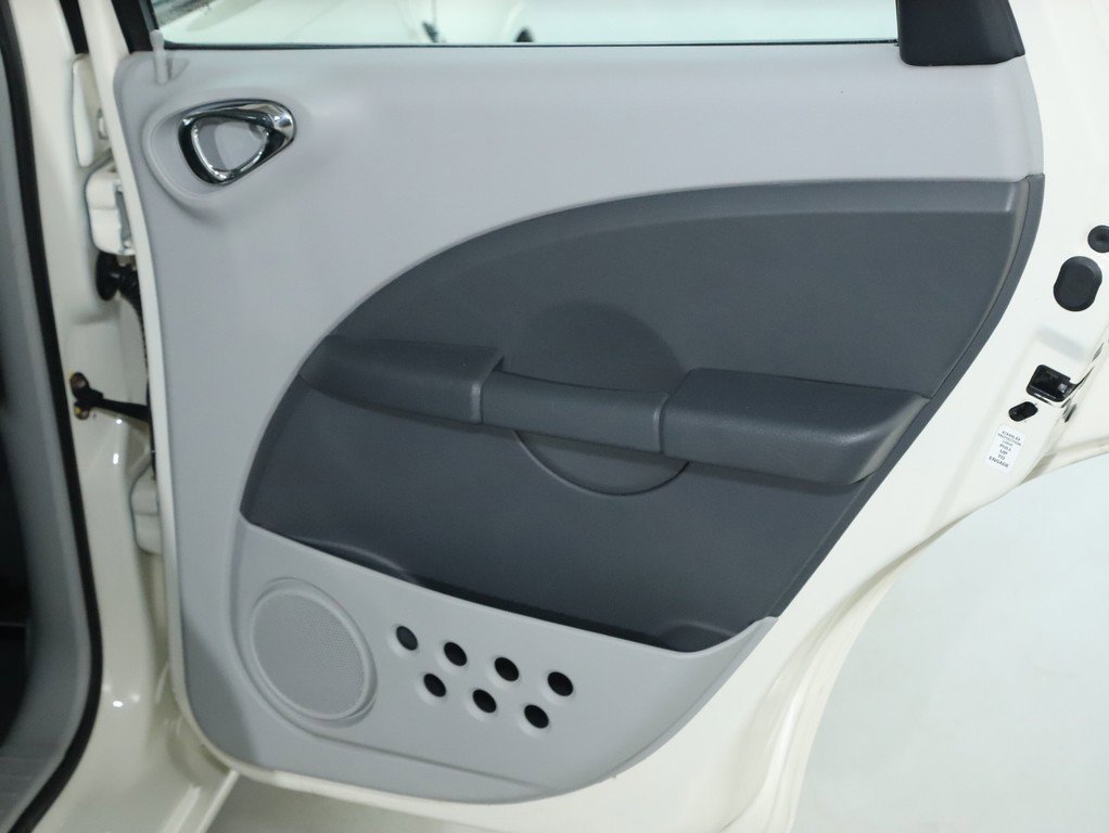 Used 2007 Chrysler PT Cruiser image 27