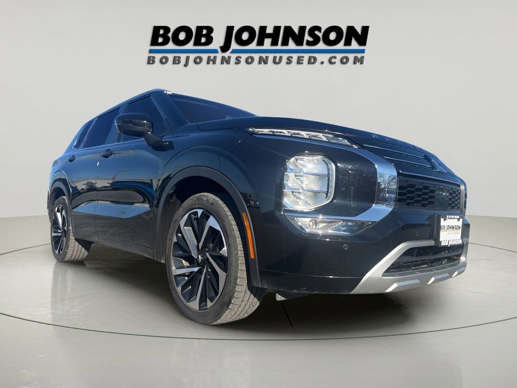 Used 2022 Mitsubishi Outlander SEL image 1