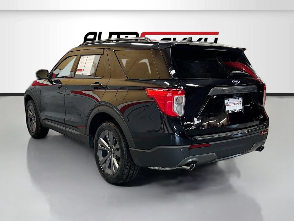 Used 2023 Ford Explorer XLT w/ Equipment Group 202A AWD/4WD image 5