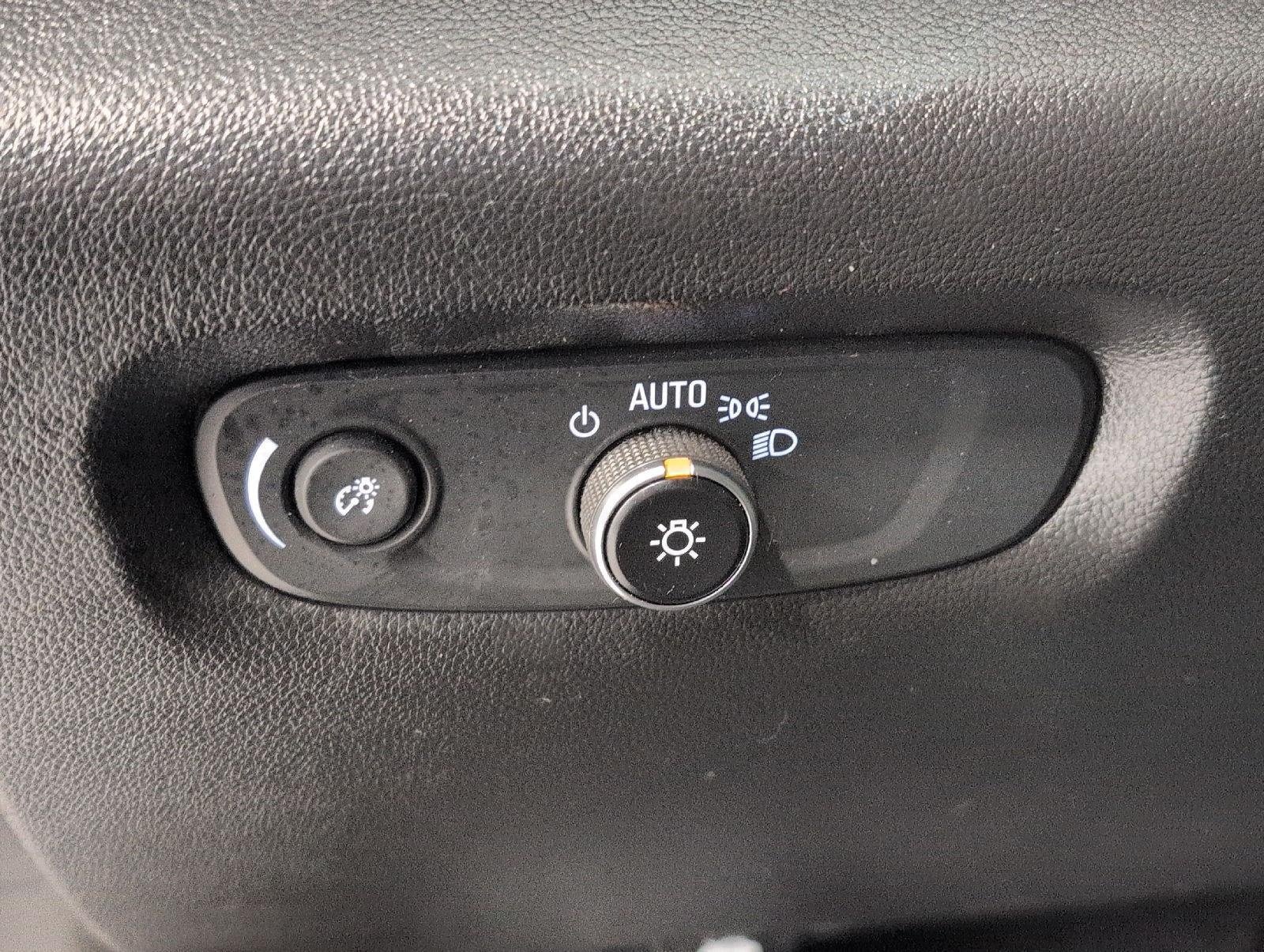 Used 2023 Chevrolet Traverse LT w/ LPO, Floor Liner Package AWD/4WD image 11