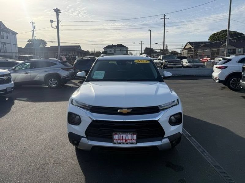Used 2023 Chevrolet TrailBlazer LT FWD image 9