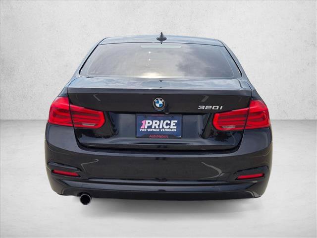 Used 2018 BMW 320i Sedan RWD image 7
