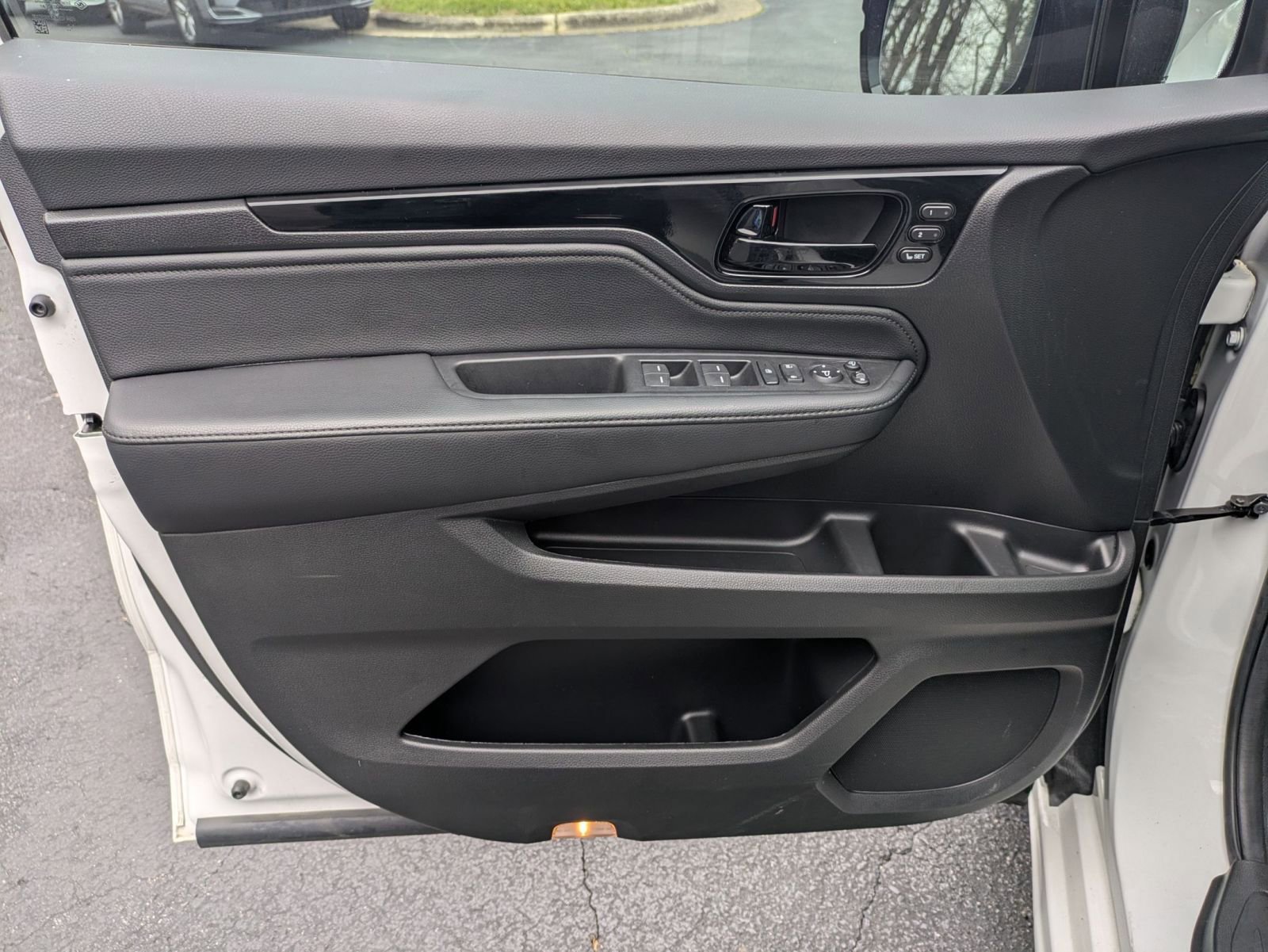 Used 2025 Honda Odyssey Elite image 19