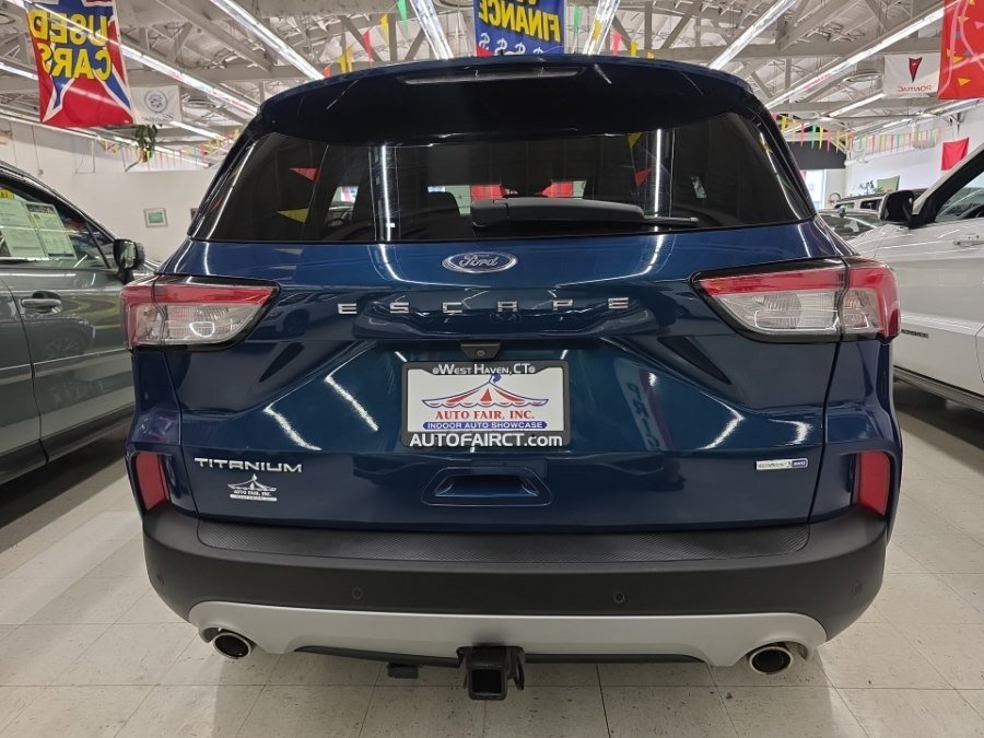 Used 2020 Ford Escape Titanium image 5