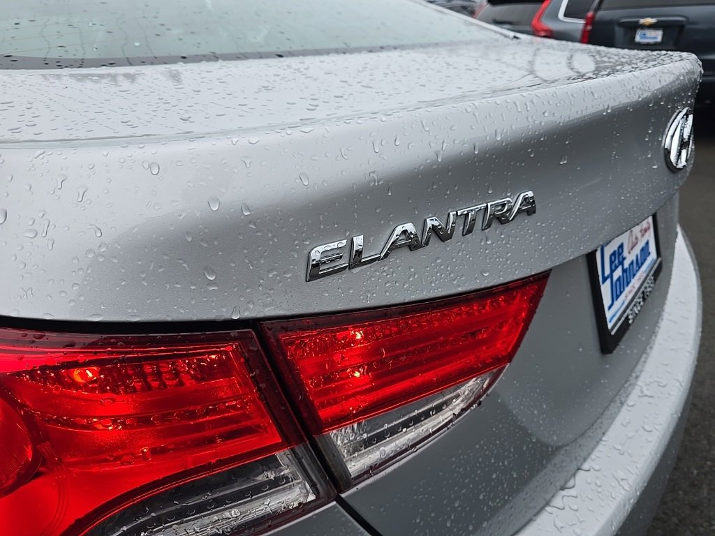 Used 2013 Hyundai Elantra Limited image 31