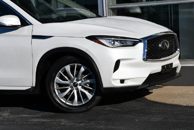 Used 2023 INFINITI QX50 Luxe AWD/4WD image 13