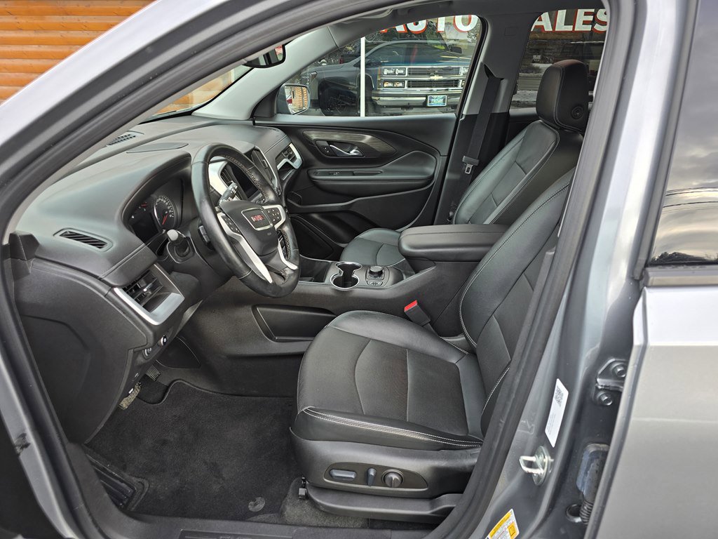 Used 2023 GMC Terrain SLT image 38