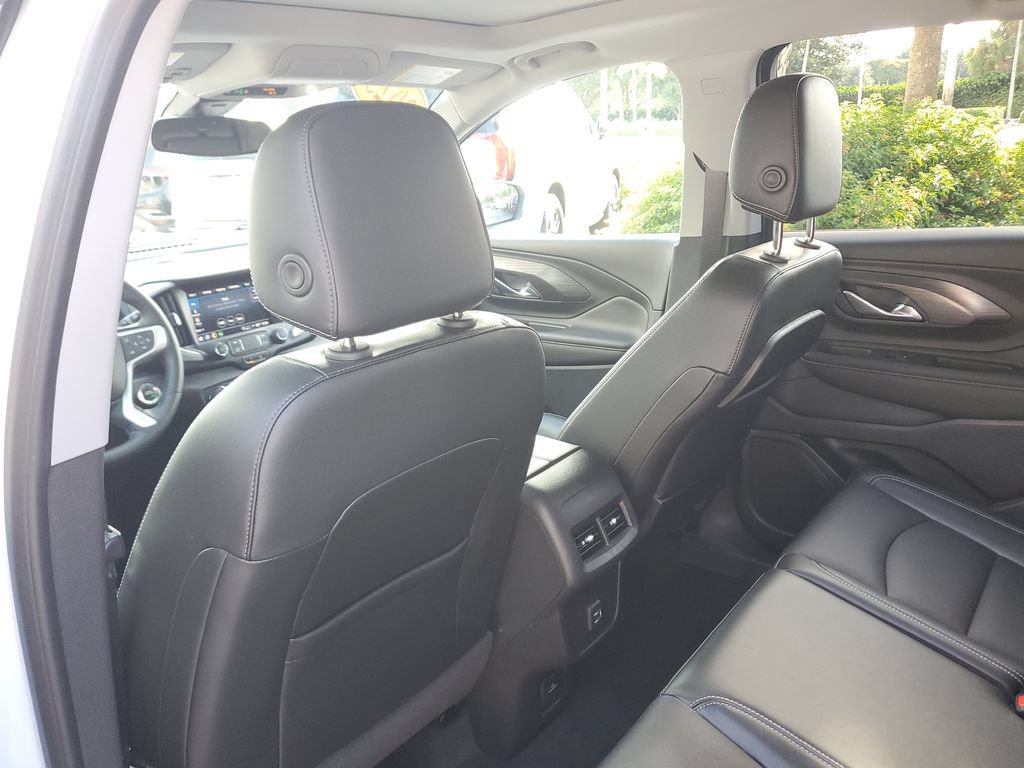 Certified 2023 GMC Terrain SLT w/ Infotainment Package II AWD/4WD image 15