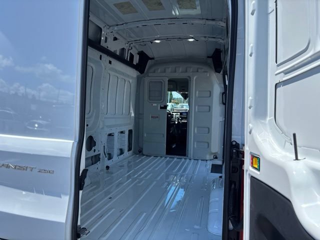 Used 2025 Ford Transit 250 148 High Roof RWD image 32