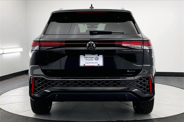 New 2026 Volkswagen Tiguan SE R-Line image 5
