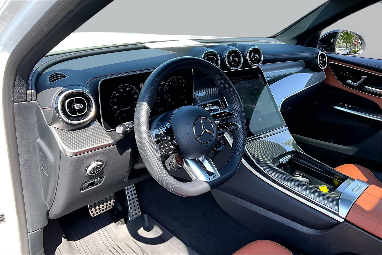 Certified 2025 Mercedes-Benz GLC 43 AMG 4MATIC image 18