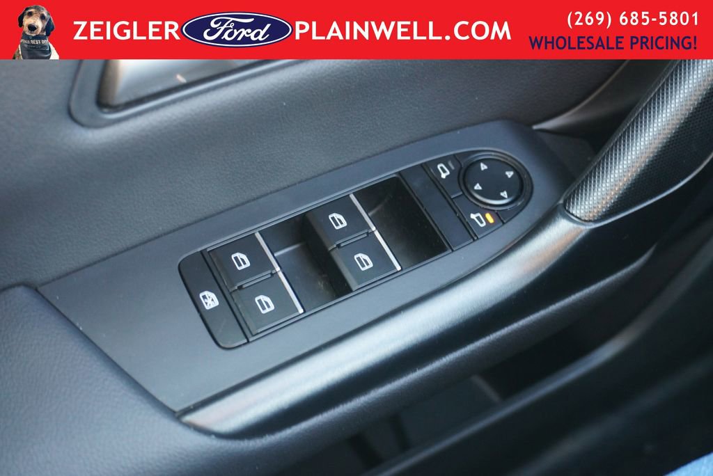 Used 2025 MAZDA CX-50 AWD 2.5 Hybrid w/ Premium Pkg image 32