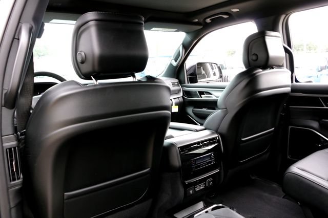 New 2026 Jeep Grand Wagoneer Limited w/ Premium Group II AWD/4WD image 17