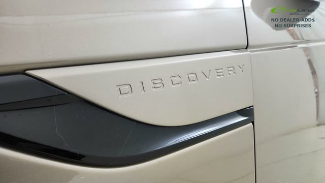 Used 2024 Land Rover Discovery Metropolitan Edition AWD/4WD image 26