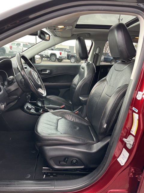 Used 2021 Jeep Compass Limited w/ Sun and Sound Group AWD/4WD image 32