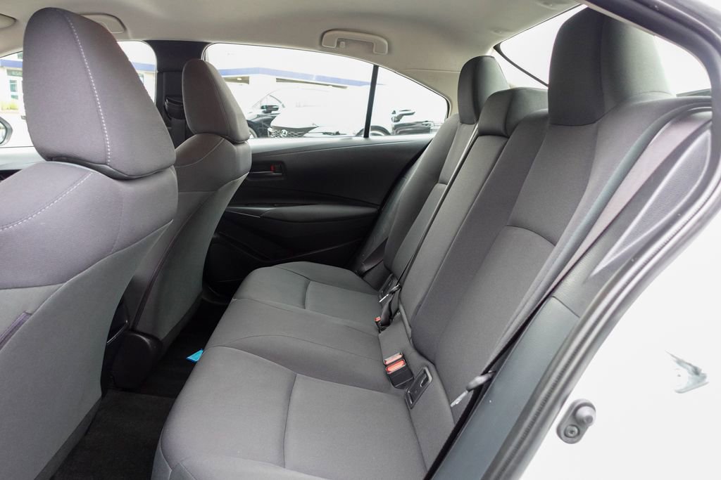 Used 2022 Toyota Corolla LE image 23