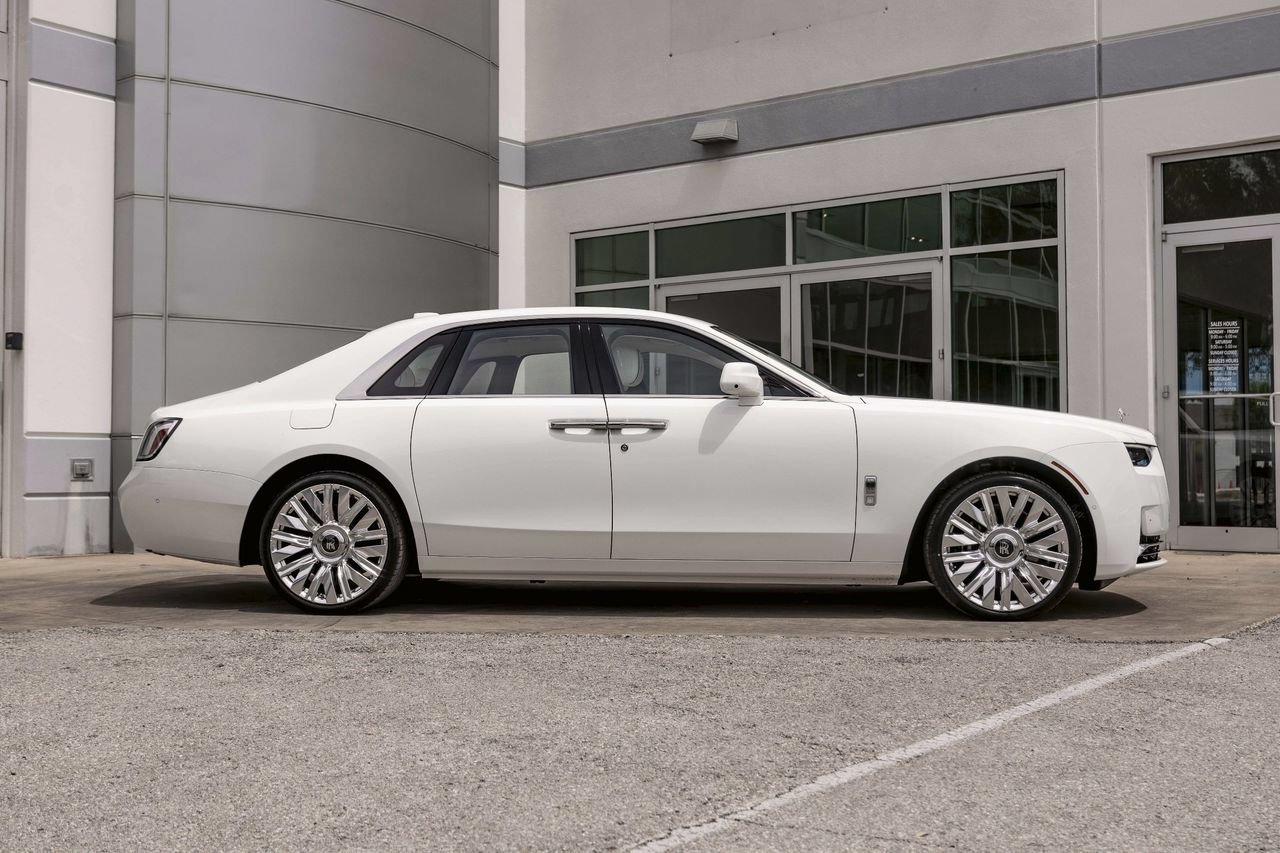 New 2026 Rolls-Royce Ghost AWD/4WD image 11