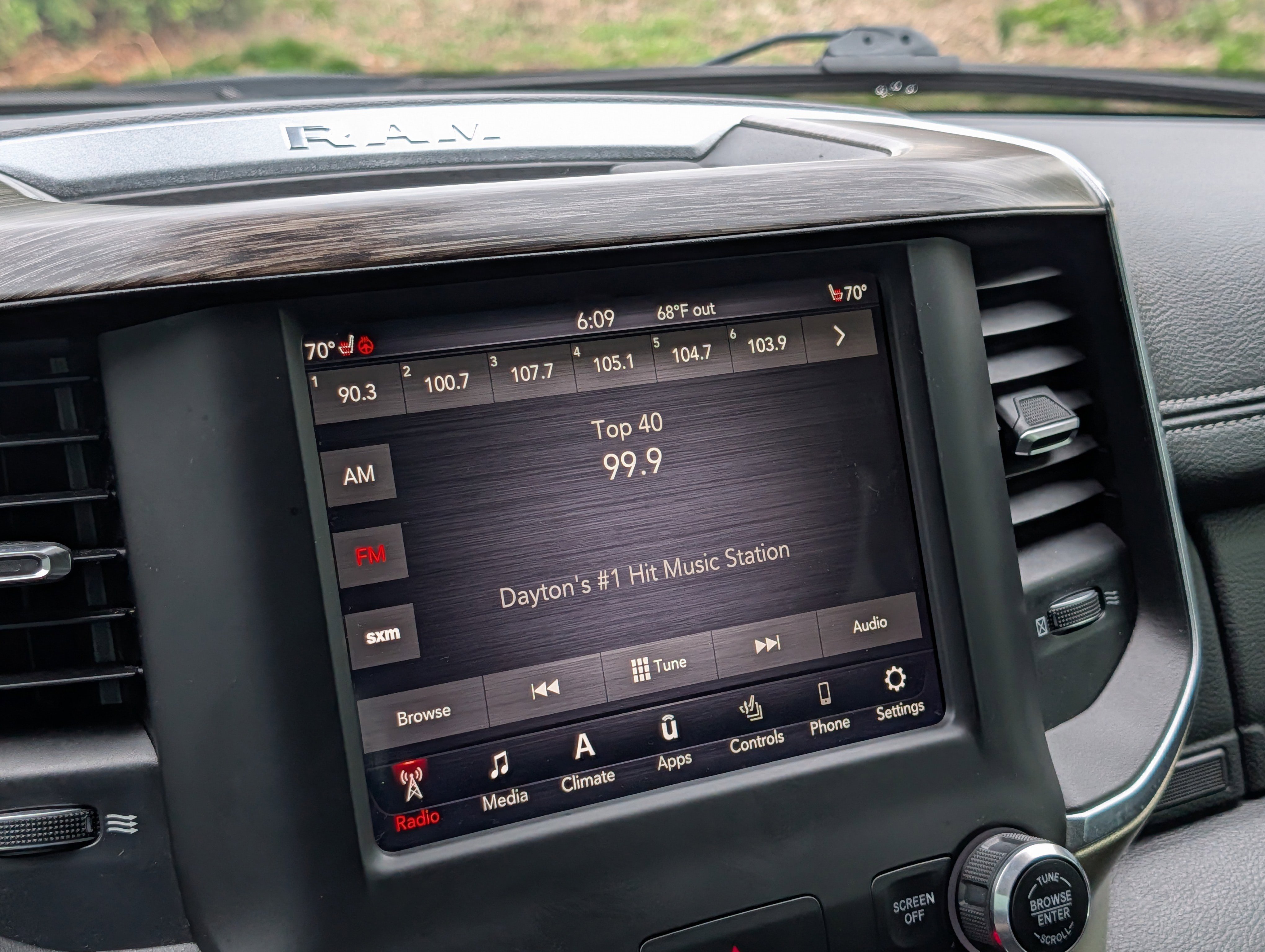 Used 2019 RAM 1500 Laramie image 18