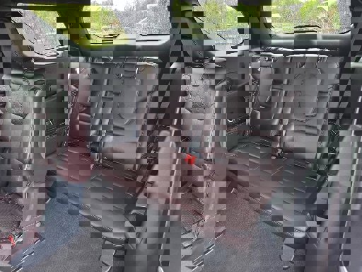 Certified 2025 Ford Explorer Platinum w/ Ultimate Package image 18