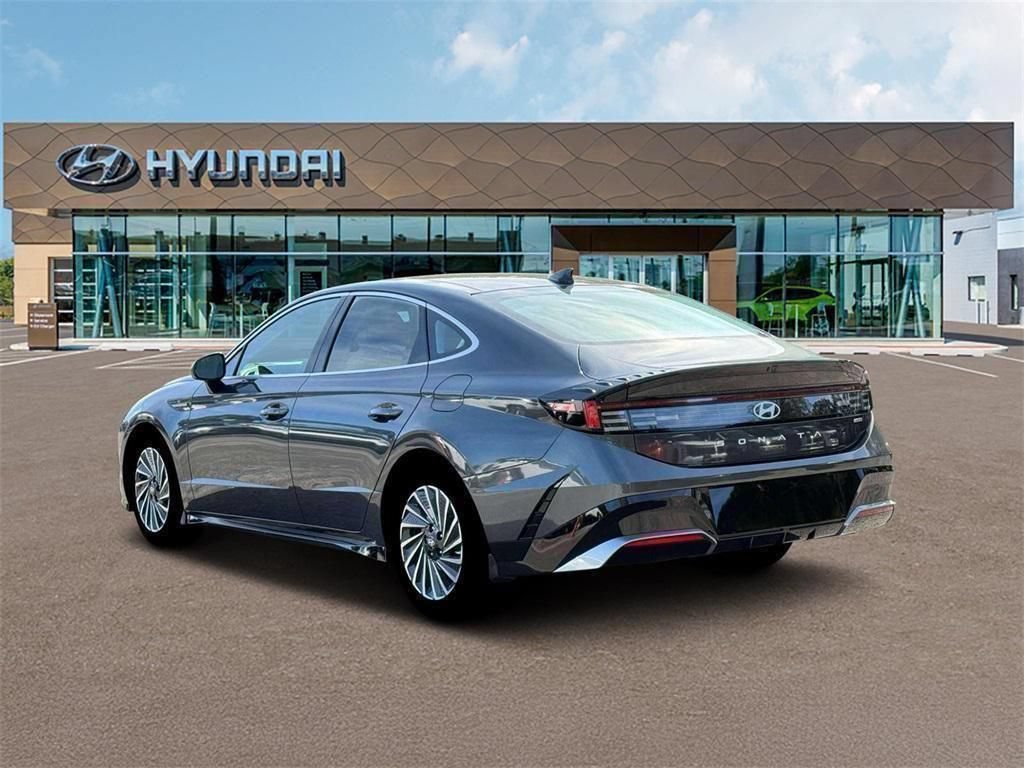 New 2026 Hyundai Sonata SEL FWD image 6
